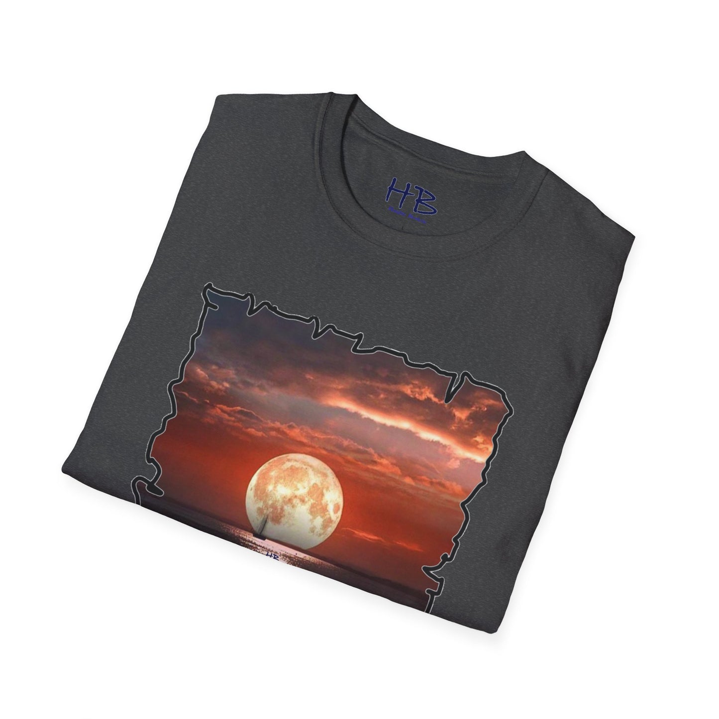 Moon with dark sky vast ocean