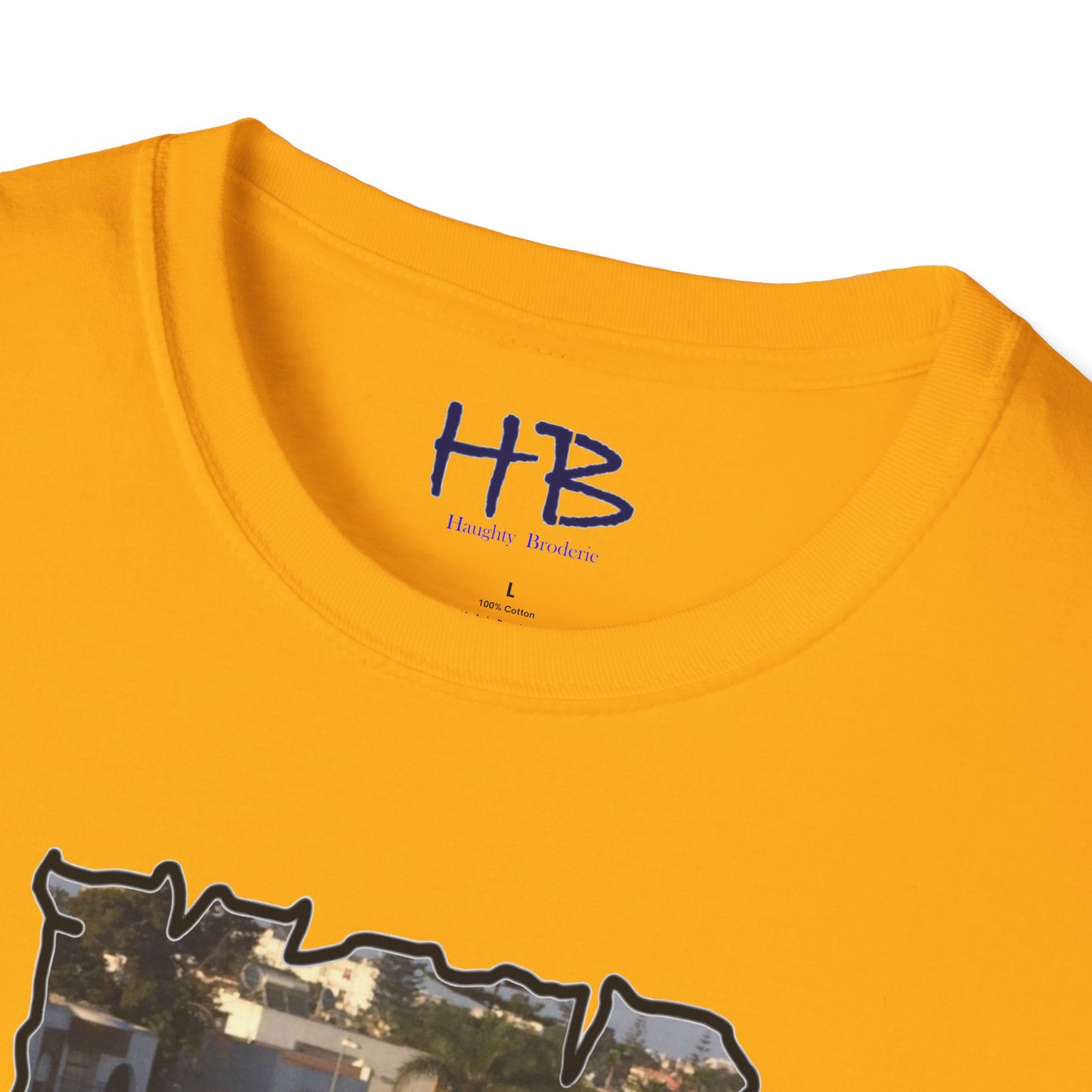 Baby Rottie Luke peeking over the roof