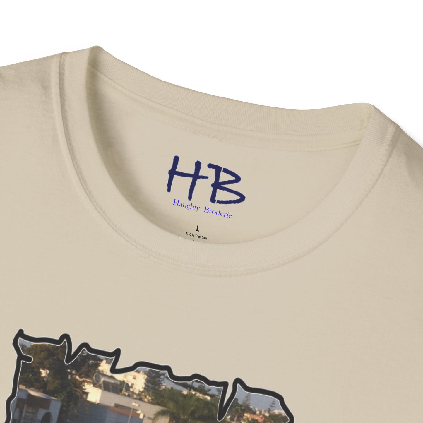 Baby Rottie Luke peeking over the roof