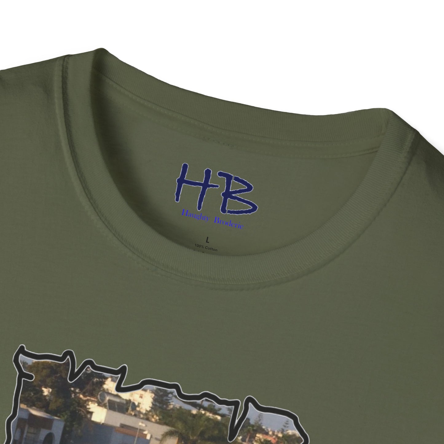 Baby Rottie Luke peeking over the roof