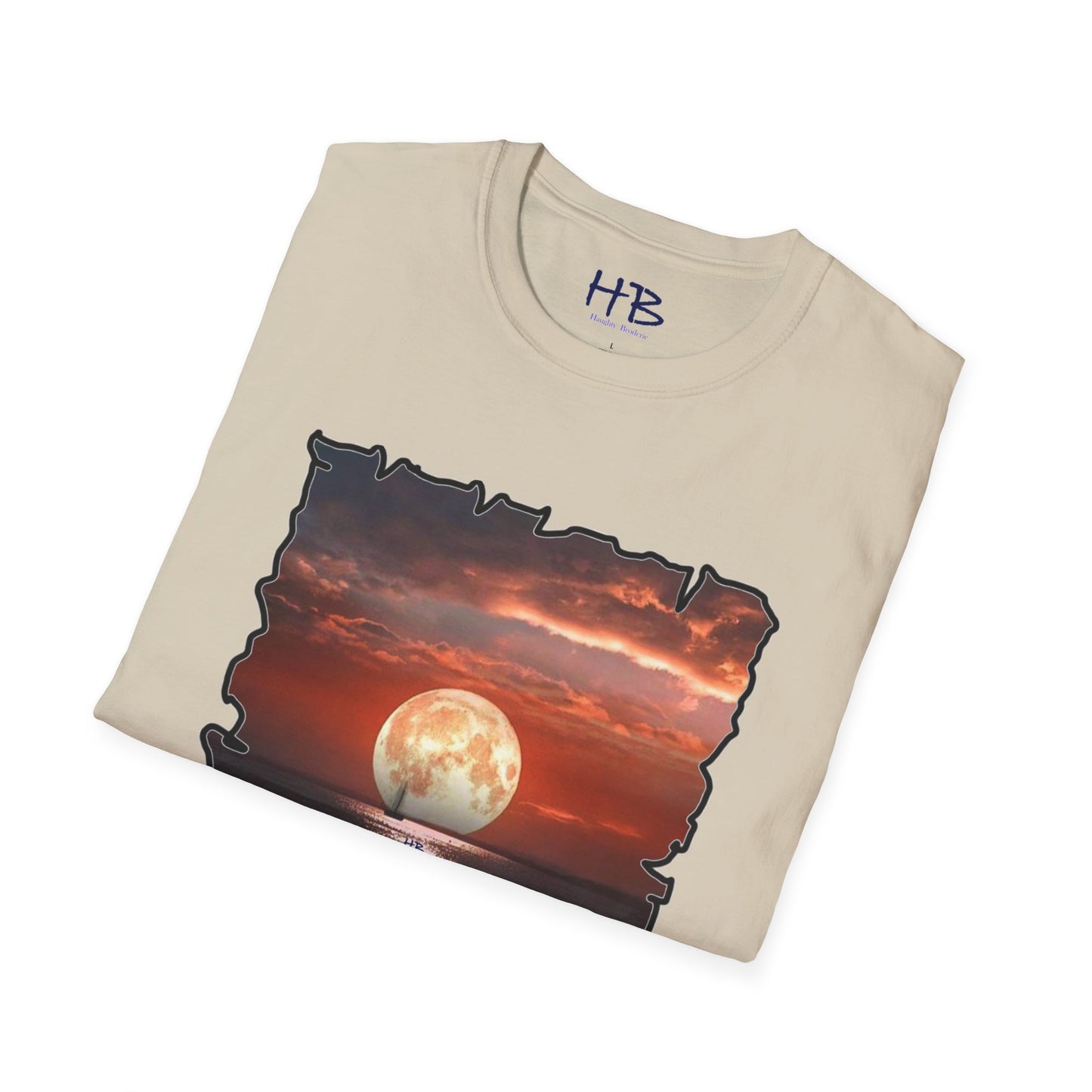 Moon with dark sky vast ocean