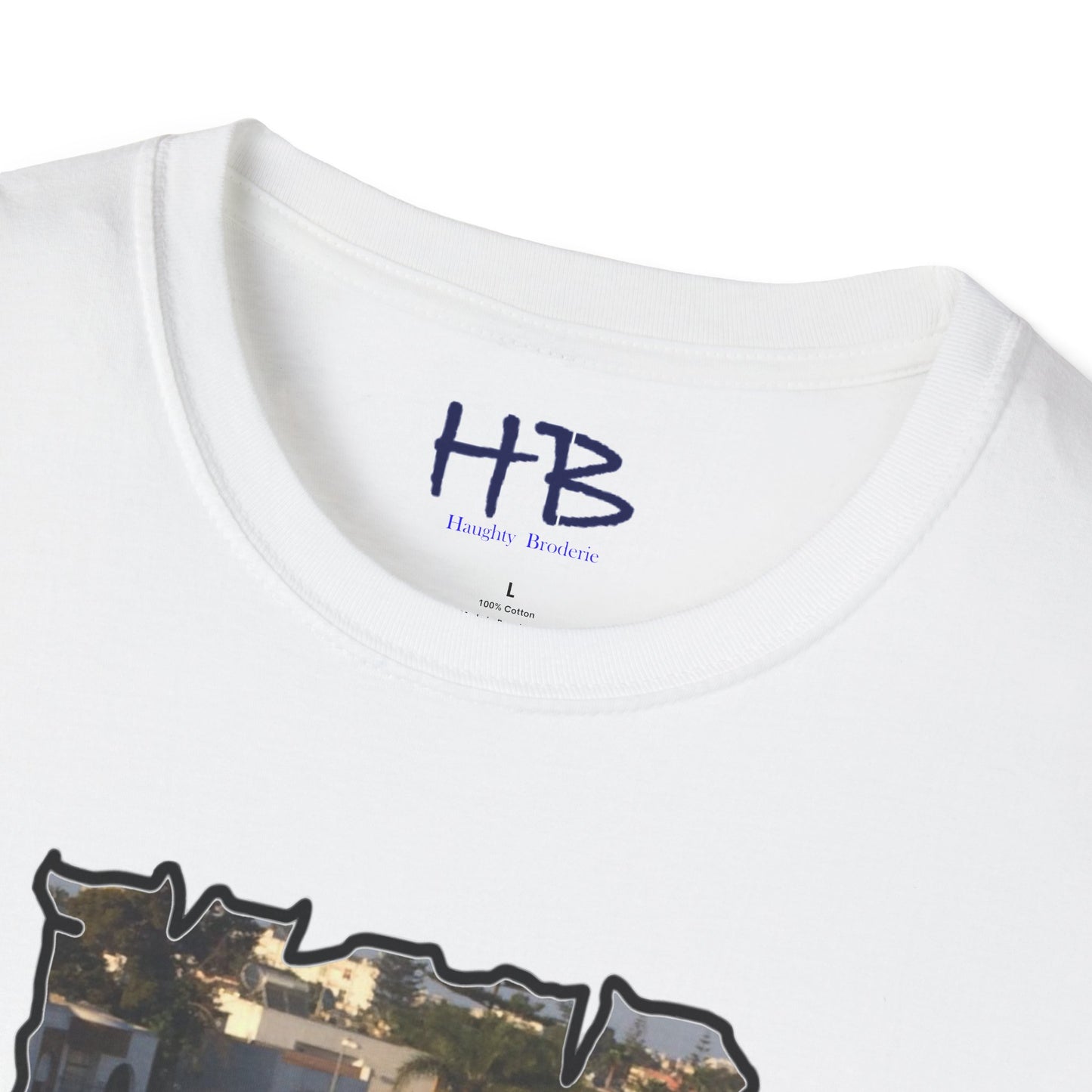 Baby Rottie Luke peeking over the roof