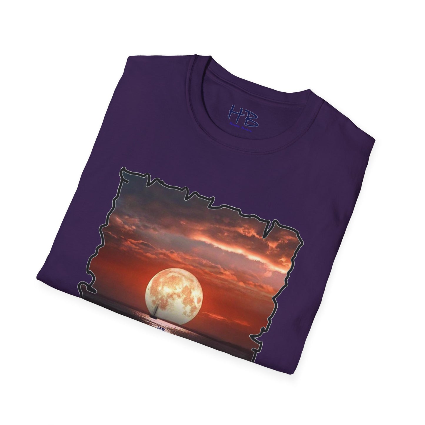 Moon with dark sky vast ocean